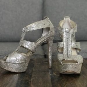 Michael Kors Classy 6” Zip Up Heels